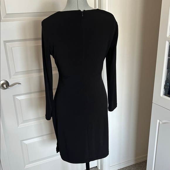 Elegant Little Black Dress - Picture 5 of 5